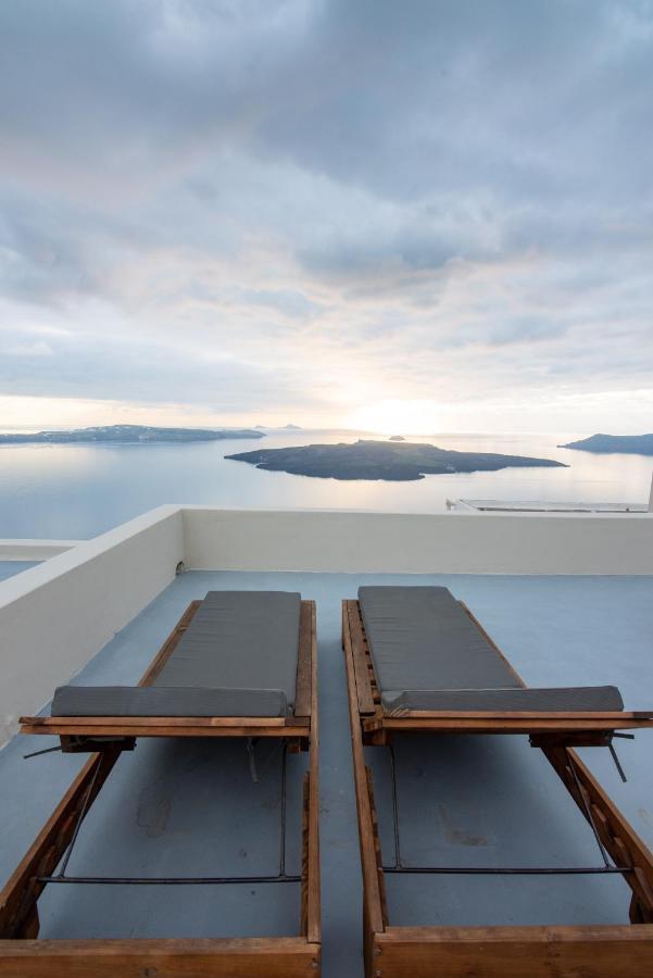 Caldera Cliff Illusion Aparthotel ฟิรา ภายนอก รูปภาพ